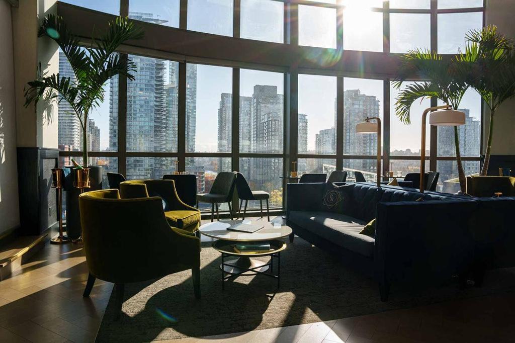 The Parker Hotel And Rooftop Ванкувър Екстериор снимка