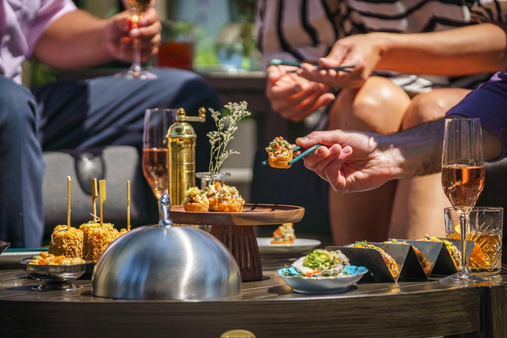 The Parker Hotel And Rooftop Ванкувър Екстериор снимка