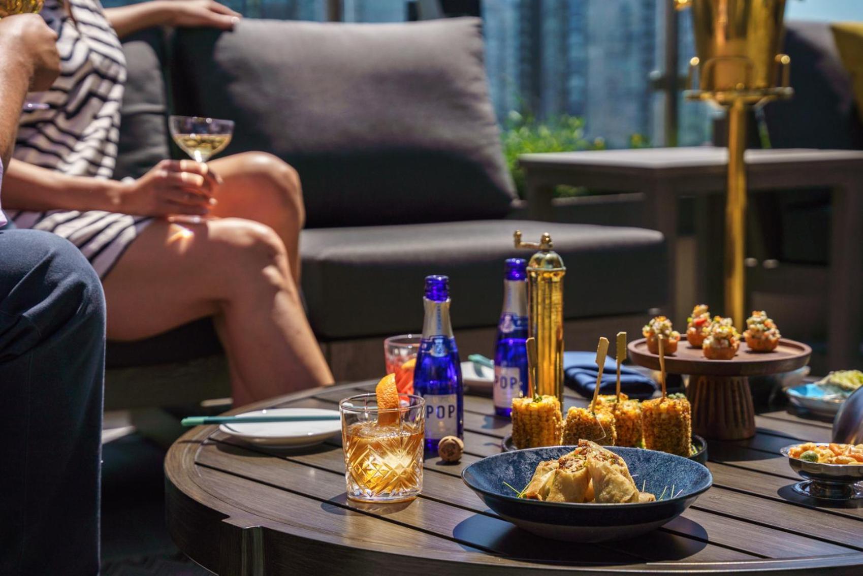 The Parker Hotel And Rooftop Ванкувър Екстериор снимка